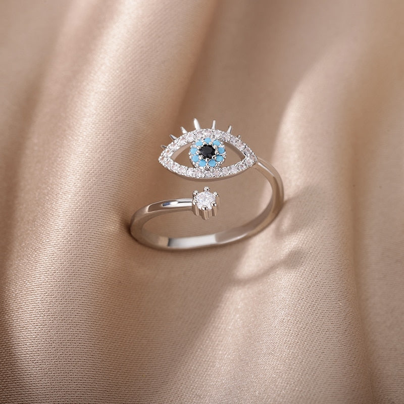 EYE טבעת העין הטובה  חליפות, בגדי נשים,  בגדי נשים אונליין